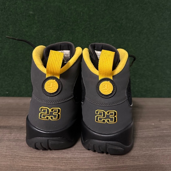 Jordan 9 Retro ‘Dark Charcoal Grey University Gold’ Size 11 - Picture 2 of 11